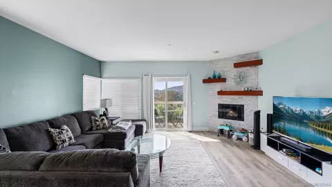 16424 Avenida Venusto #C, San Diego, CA 92128