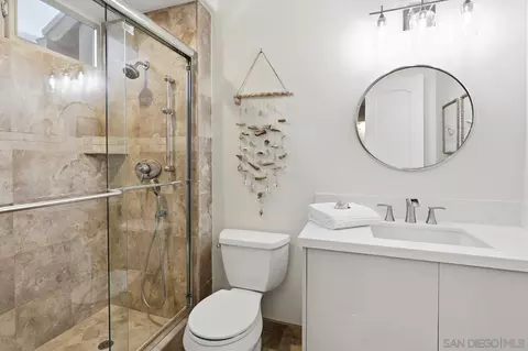 Bath - 531 J Ave, Coronado, CA 92118 photo 5 of 6