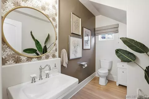 Bath - 531 J Ave, Coronado, CA 92118 photo 1 of 6