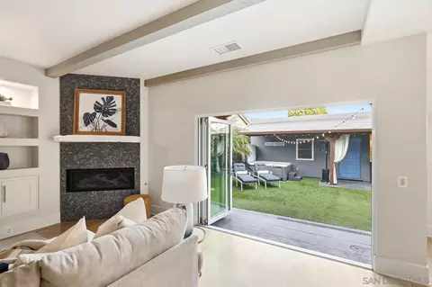 Living - 531 J Ave, Coronado, CA 92118 photo 4 of 5