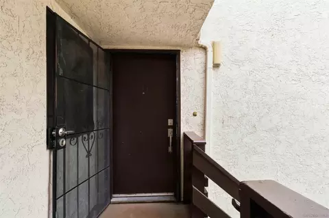 Entry Way - 2425 Cranston Dr #34, Escondido, CA 92025 photo 1 of 1