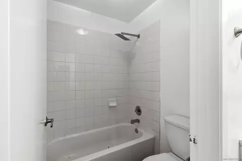 Bath - 2425 Cranston Dr #34, Escondido, CA 92025 photo 2 of 3