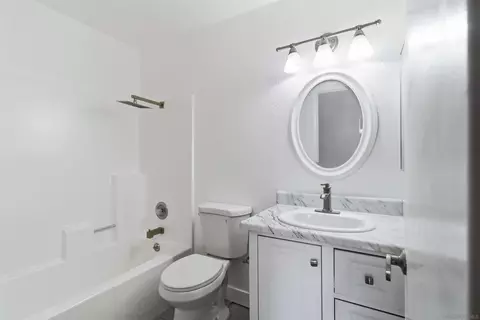 Bath - 2425 Cranston Dr #34, Escondido, CA 92025 photo 3 of 3