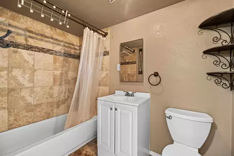 Bath - 13320 Mapleview St, Lakeside, CA 92040 photo 3 of 3