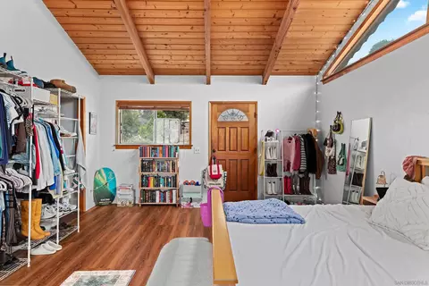 Bedroom - 13320 Mapleview St, Lakeside, CA 92040 photo 2 of 4