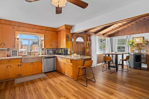 Kitchen - 13320 Mapleview St, Lakeside, CA 92040 photo 3 of 3