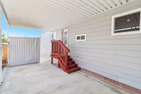 Exterior - 243 Havenview Ln, Oceanside, CA 92056 photo 4 of 6