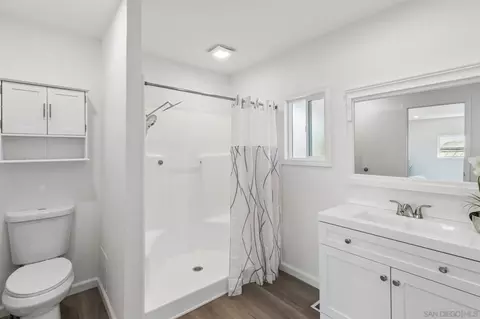 Bath - 243 Havenview Ln, Oceanside, CA 92056 photo 2 of 3