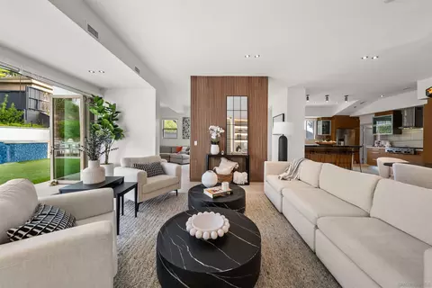 Living - 5435 Parkview Dr, La Jolla, CA 92037 photo 3 of 4