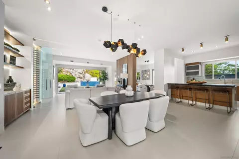 Dining - 5435 Parkview Dr, La Jolla, CA 92037 photo 2 of 4