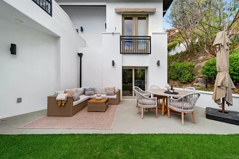 Exterior - 5435 Parkview Dr, La Jolla, CA 92037 photo 4 of 6