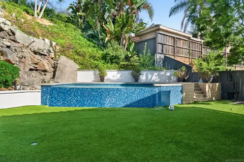 Exterior - 5435 Parkview Dr, La Jolla, CA 92037 photo 3 of 6