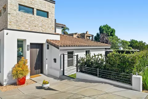Exterior - 5435 Parkview Dr, La Jolla, CA 92037 photo 2 of 6