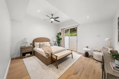 Bedroom - 5435 Parkview Dr, La Jolla, CA 92037 photo 4 of 4