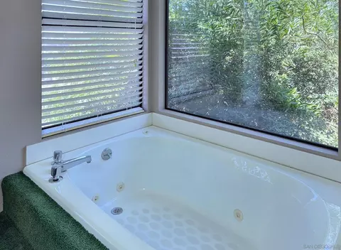 Bath - 1090 Ellen Ln, El Cajon, CA 92019 photo 2 of 3