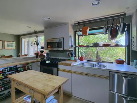 Kitchen - 1090 Ellen Ln, El Cajon, CA 92019 photo 1 of 2