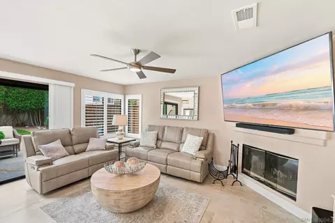 Living - 4504 Corte Dulce, Oceanside, CA 92056 photo 2 of 4