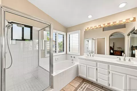 Bath - 4504 Corte Dulce, Oceanside, CA 92056 photo 4 of 4