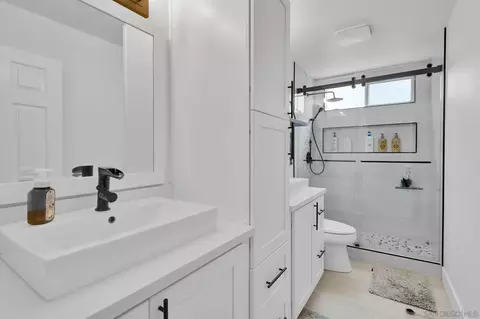 Bath - 5521 Daybreak Ct, Oceanside, CA 92057 photo 1 of 4