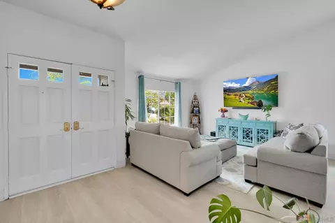 Entry Way - 5521 Daybreak Ct, Oceanside, CA 92057 photo 2 of 3