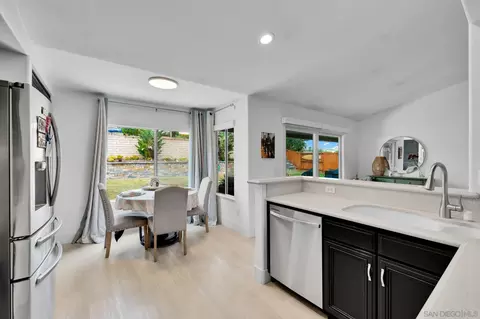 Kitchen - 5521 Daybreak Ct, Oceanside, CA 92057 photo 2 of 4