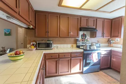 Kitchen - 8076 Pine Blvd, Pine Valley, CA 91962 photo 2 of 3
