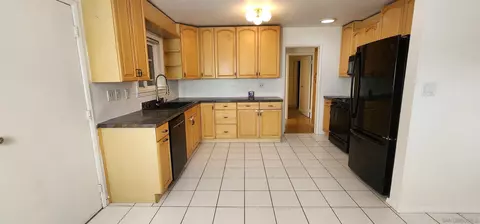 Kitchen - 13712 Ridge Hl, El Cajon, CA 92021 photo 1 of 2