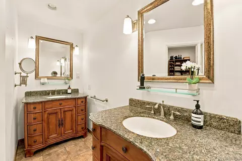 Bath - 1954 Oak View Rd, Alpine, CA 91901 photo 1 of 4