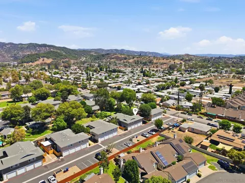 View/Area - 2504 Wanek Rd #D, Escondido, CA 92027 photo 5 of 7