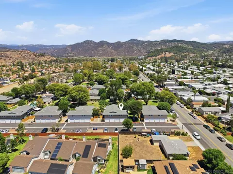 View/Area - 2504 Wanek Rd #D, Escondido, CA 92027 photo 4 of 7