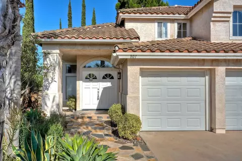 Exterior - 801 Mosaic Cir, Oceanside, CA 92057 photo 6 of 13