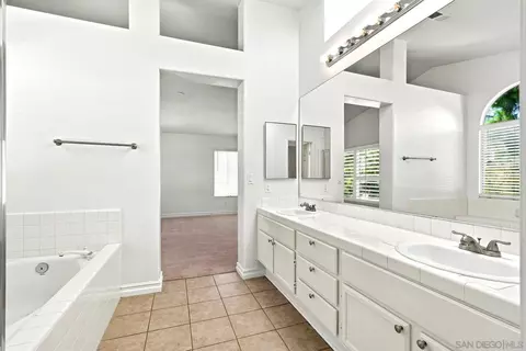 Bath - 801 Mosaic Cir, Oceanside, CA 92057 photo 7 of 8