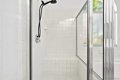 Bath - 801 Mosaic Cir, Oceanside, CA 92057 photo 3 of 8
