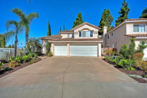 Exterior - 801 Mosaic Cir, Oceanside, CA 92057 photo 5 of 13