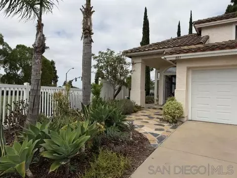 Exterior - 801 Mosaic Cir, Oceanside, CA 92057 photo 3 of 13