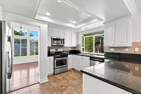 Kitchen - 801 Mosaic Cir, Oceanside, CA 92057 photo 2 of 5
