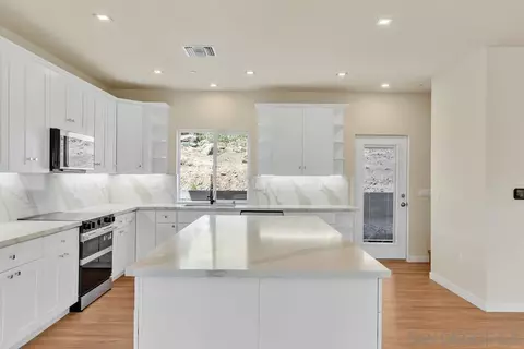 Kitchen - 1302 La Presa, Spring Valley, CA 91977 photo 3 of 8