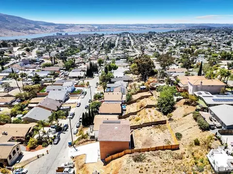 View/Area - 1302 La Presa, Spring Valley, CA 91977 photo 8 of 17