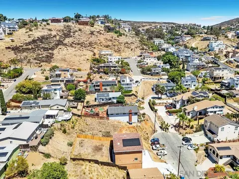 View/Area - 1302 La Presa, Spring Valley, CA 91977 photo 14 of 17