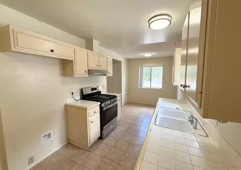 Kitchen - 3671 Campus Dr, Oceanside, CA 92056 photo 5 of 5