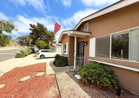 Exterior - 3671 Campus Dr, Oceanside, CA 92056 photo 14 of 15