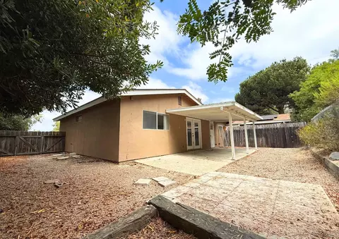 Exterior - 3671 Campus Dr, Oceanside, CA 92056 photo 2 of 15