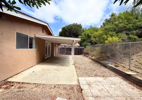 Exterior - 3671 Campus Dr, Oceanside, CA 92056 photo 5 of 15