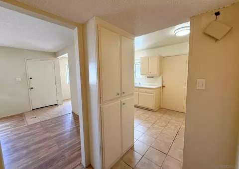 Entry Way - 3671 Campus Dr, Oceanside, CA 92056 photo 1 of 1