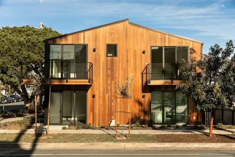Exterior - 221-227 W G St, Encinitas, CA 92024 photo 2 of 3