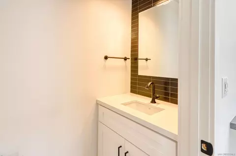 Bath - 221-227 W G St, Encinitas, CA 92024 photo 3 of 3