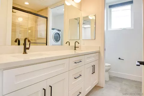 Bath - 221-227 W G St, Encinitas, CA 92024 photo 1 of 3