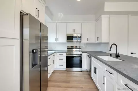 Kitchen - 221-227 W G St, Encinitas, CA 92024 photo 4 of 4