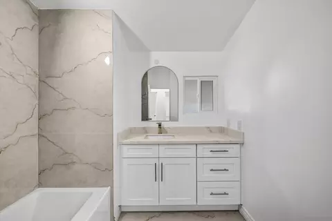 Bath - 11949 Riverside Dr #158, Lakeside, CA 92040 photo 1 of 2