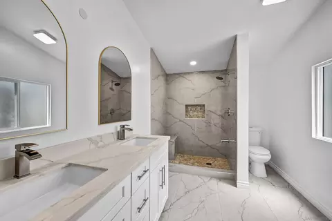 Bath - 11949 Riverside Dr #158, Lakeside, CA 92040 photo 2 of 2